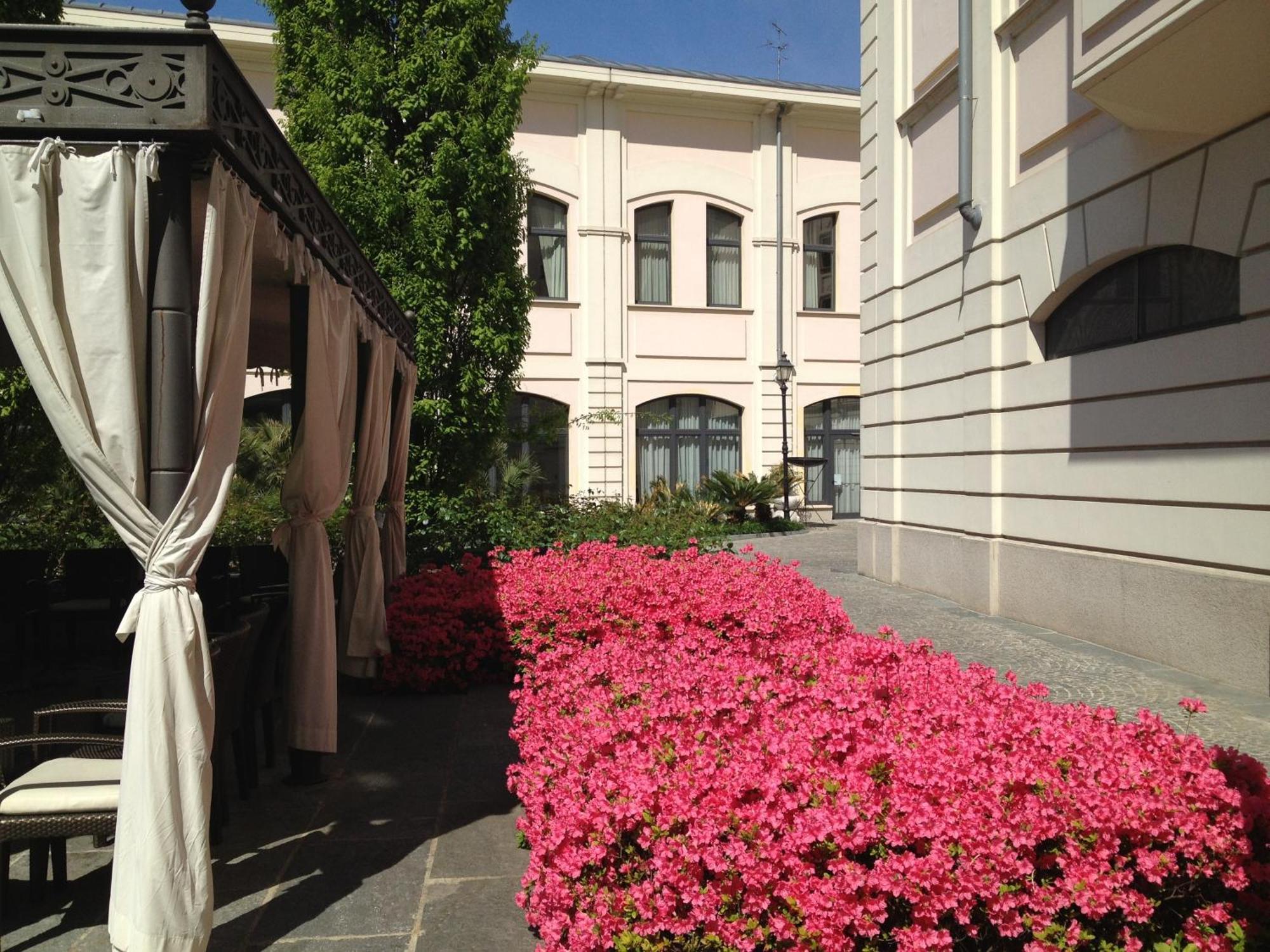 Grand Visconti Palace Mailand Exterior foto